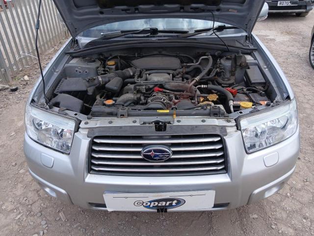 2005 SUBARU FORESTER X