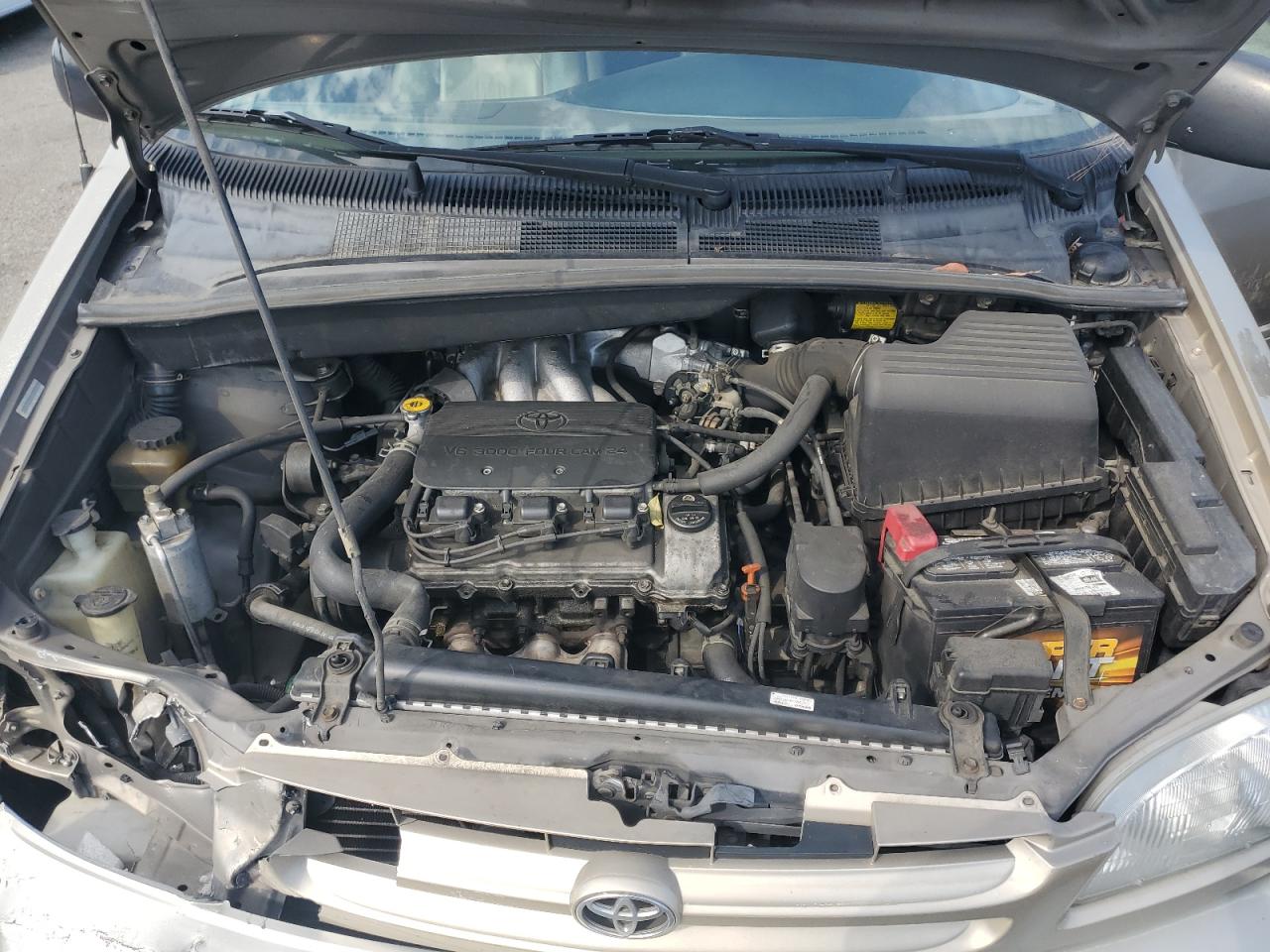 2000 Toyota Sienna Le VIN: 4T3ZF13C7YU188122 Lot: 65561765