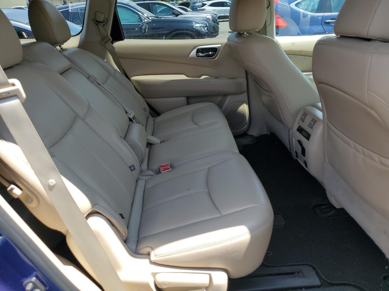 2017 Nissan Pathfinder S VIN: 5N1DR2MM6HC686292 Lot: 63051375