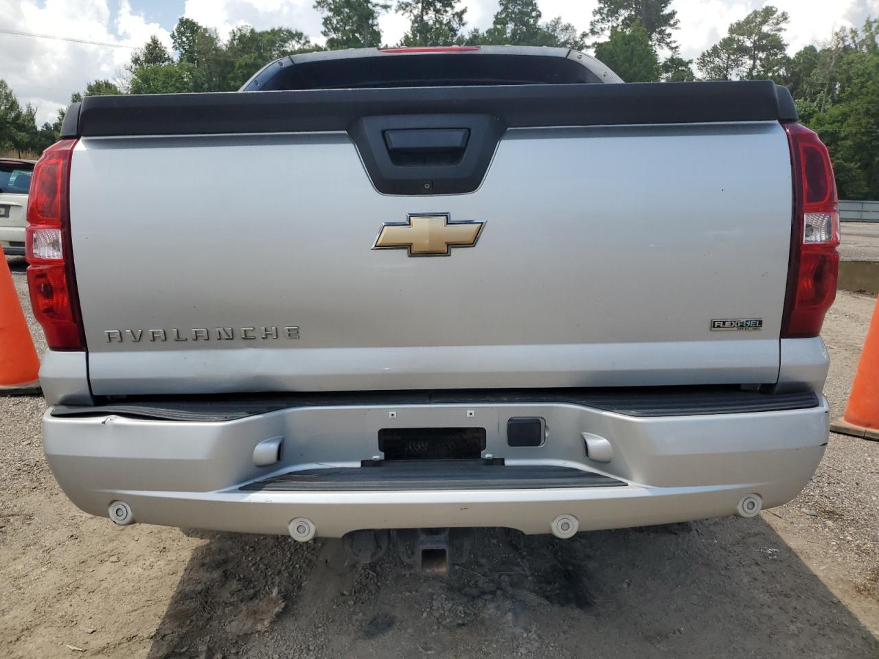 2011 Chevrolet Avalanche Ltz VIN: 3GNTKGE3XBG323125 Lot: 63481755