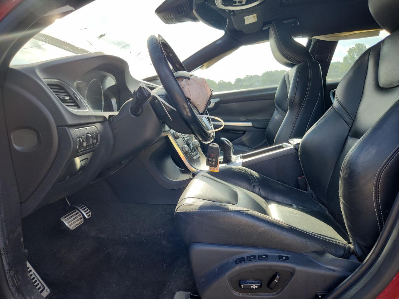 yv140mem7g1293673 YV140MEM7G1293673 2016 Volvo V60 T5 Platinum