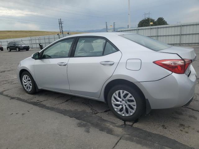  TOYOTA COROLLA 2018 Srebrny