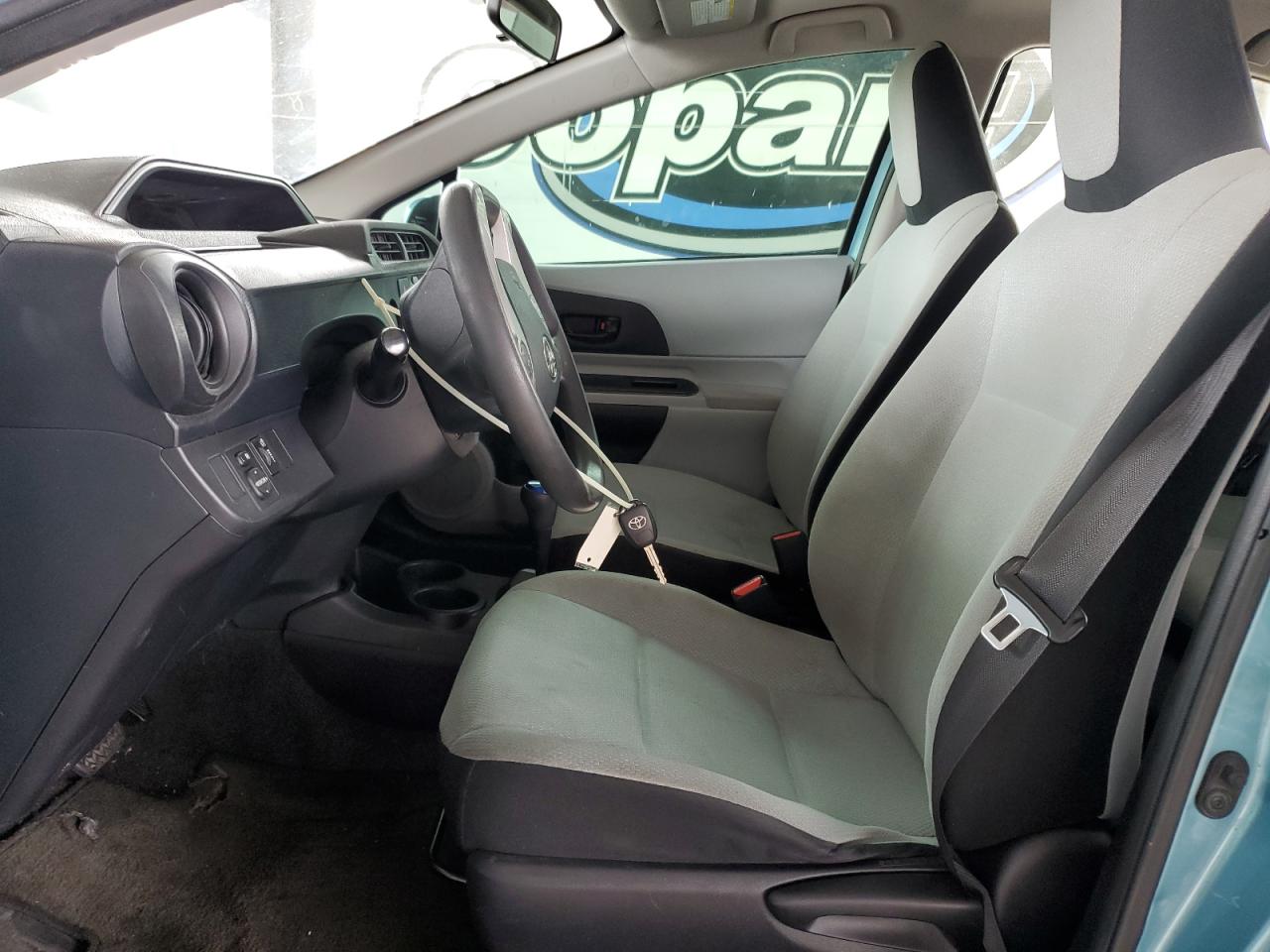 2013 Toyota Prius C VIN: JTDKDTB32D1046872 Lot: 64664235