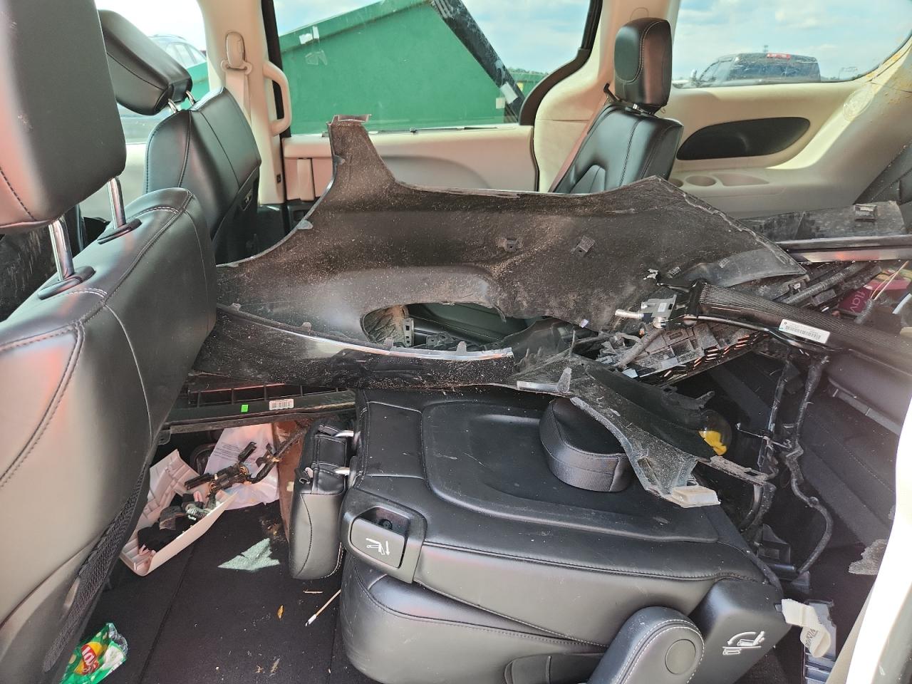 2023 Chrysler Pacifica Touring L VIN: 2C4RC1BG8PR616379 Lot: 64009185