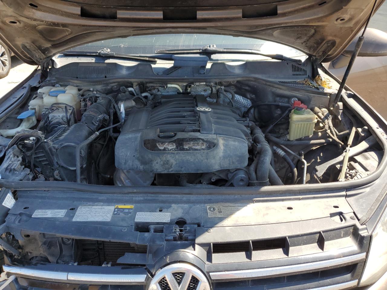 2014 Volkswagen Touareg V6 VIN: WVGEF9BP2ED011452 Lot: 64897065