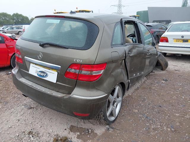 2011 MERCEDES BENZ B180 SPORT