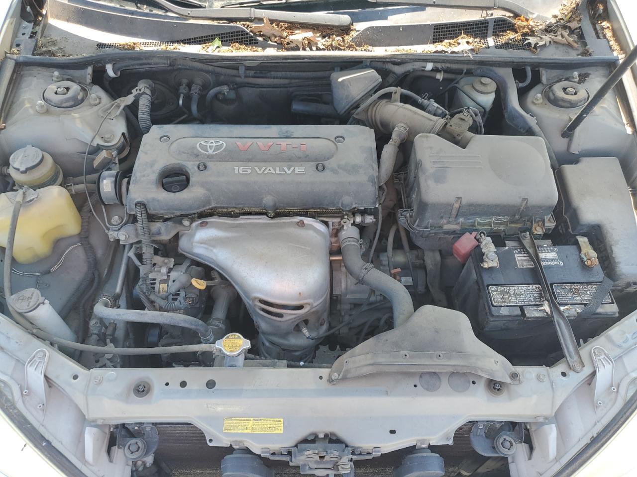 2004 Toyota Camry Le VIN: JTDBE32K140268877 Lot: 61233585