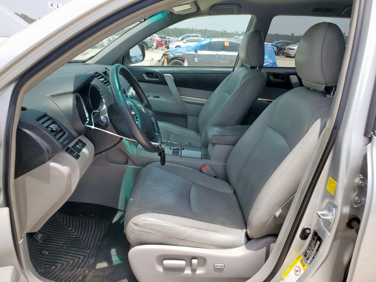 2011 Toyota Highlander Base VIN: 5TDZK3EH3BS039747 Lot: 63411055