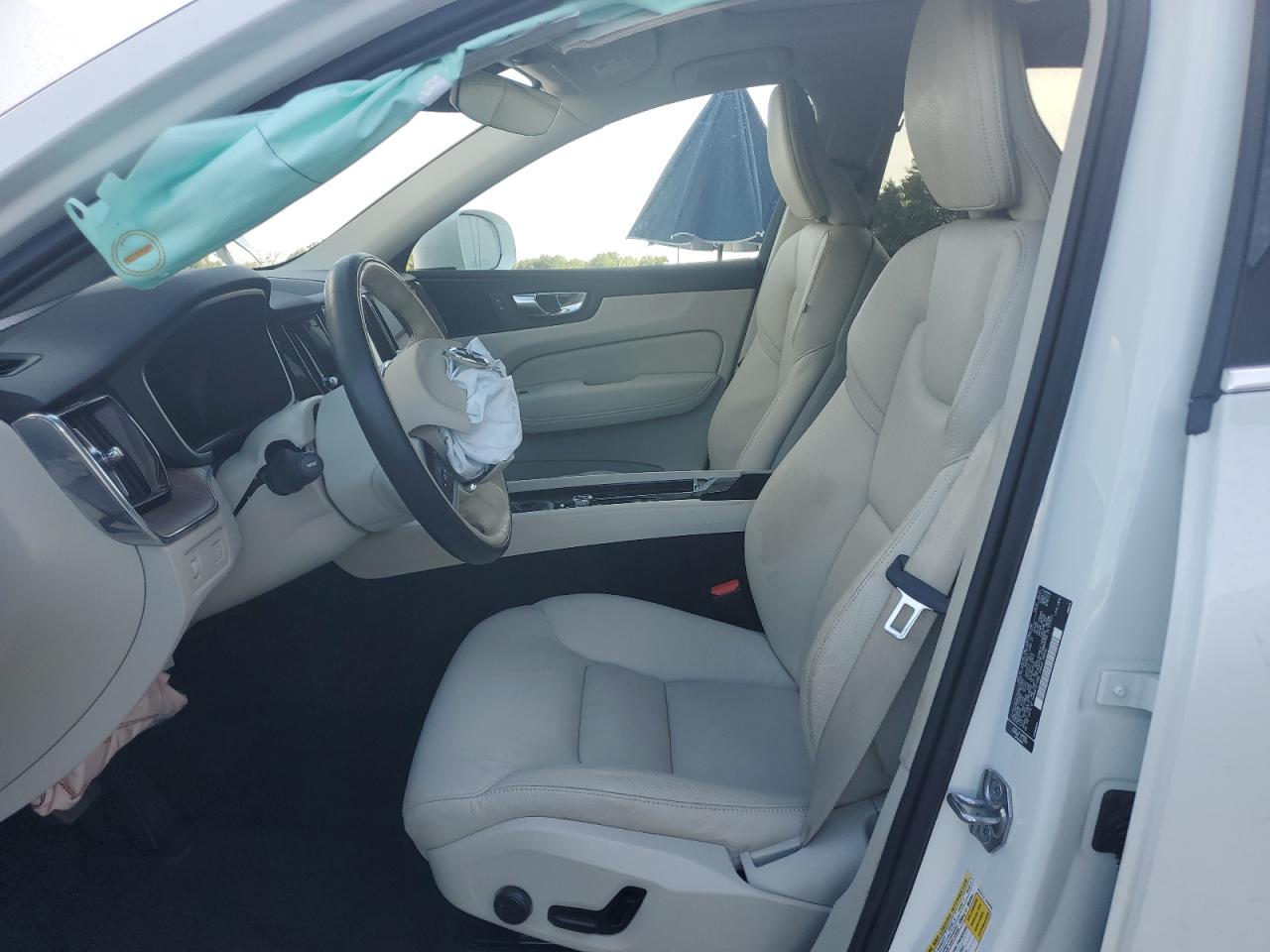 2021 Volvo Xc60 T5 Momentum VIN: YV4102RK8M1874940 Lot: 63385805