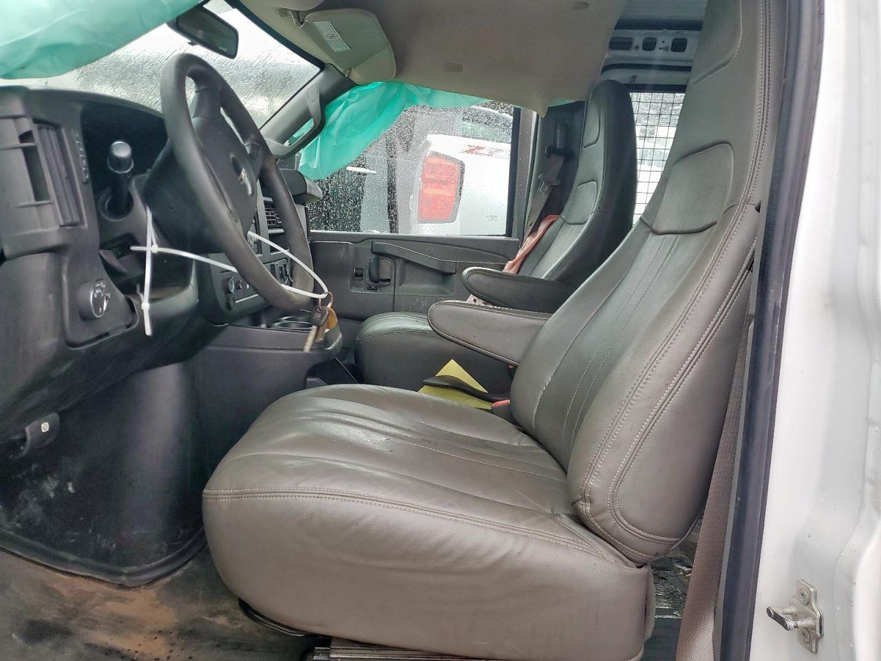 2018 GMC Savana G2500 VIN: 1GTW7AFG5J1341342 Lot: 63656565