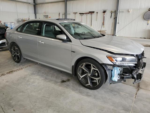  VOLKSWAGEN PASSAT 2020 Серебристый