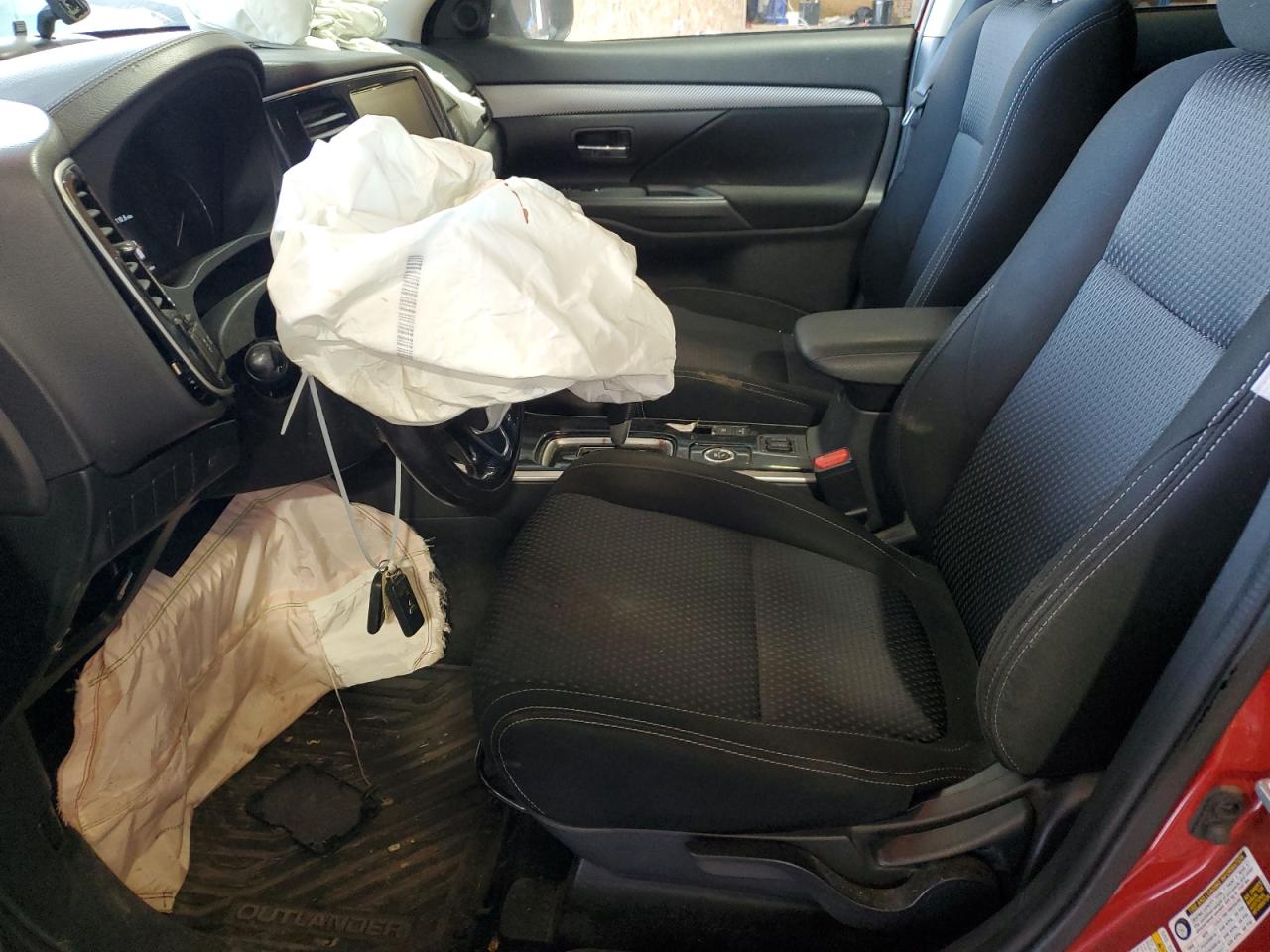 2018 Mitsubishi Outlander Se VIN: JA4AZ3A33JZ015880 Lot: 64034585