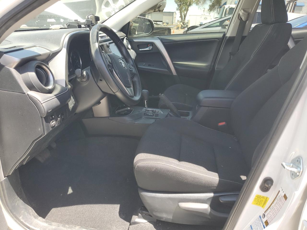 2017 Toyota Rav4 Hv Le VIN: JTMRJREV4HD125682 Lot: 62954735
