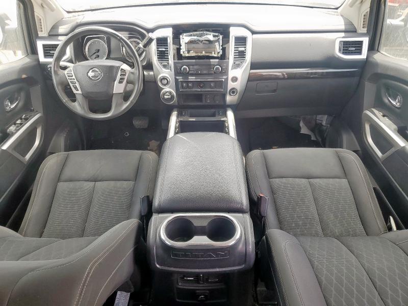  NISSAN TITAN 2017 Серый