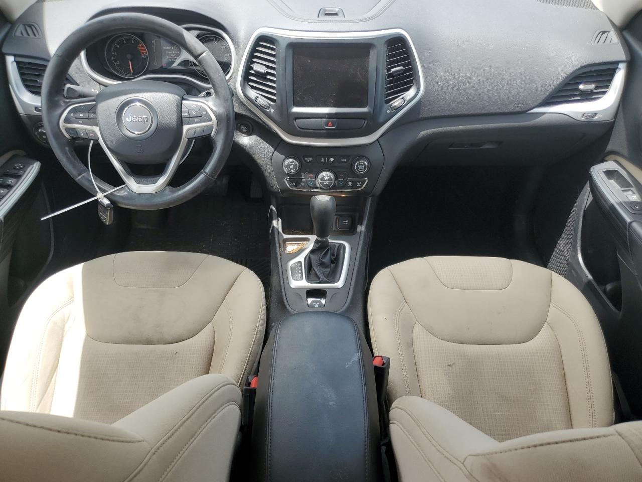 2017 Jeep Cherokee Latitude VIN: 1C4PJLCS9HW547450 Lot: 66329155