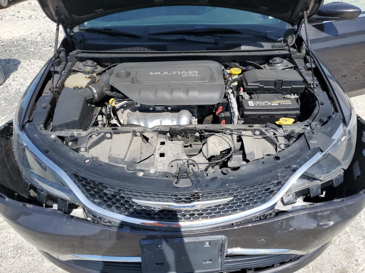 2015 Chrysler 200 Limited VIN: 1C3CCCAB4FN608318 Lot: 64231275