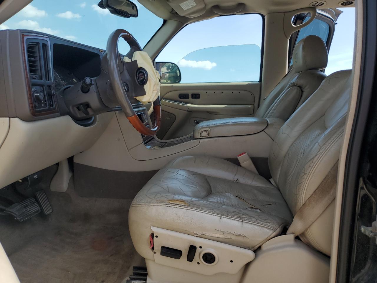2004 Cadillac Escalade Luxury VIN: 1GYEK63N84R236563 Lot: 63245795