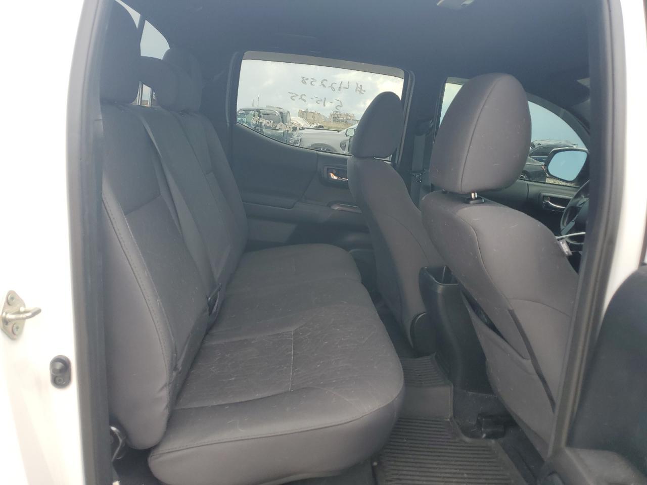 2017 Toyota Tacoma Double Cab VIN: 3TMCZ5AN5HM051075 Lot: 63806295