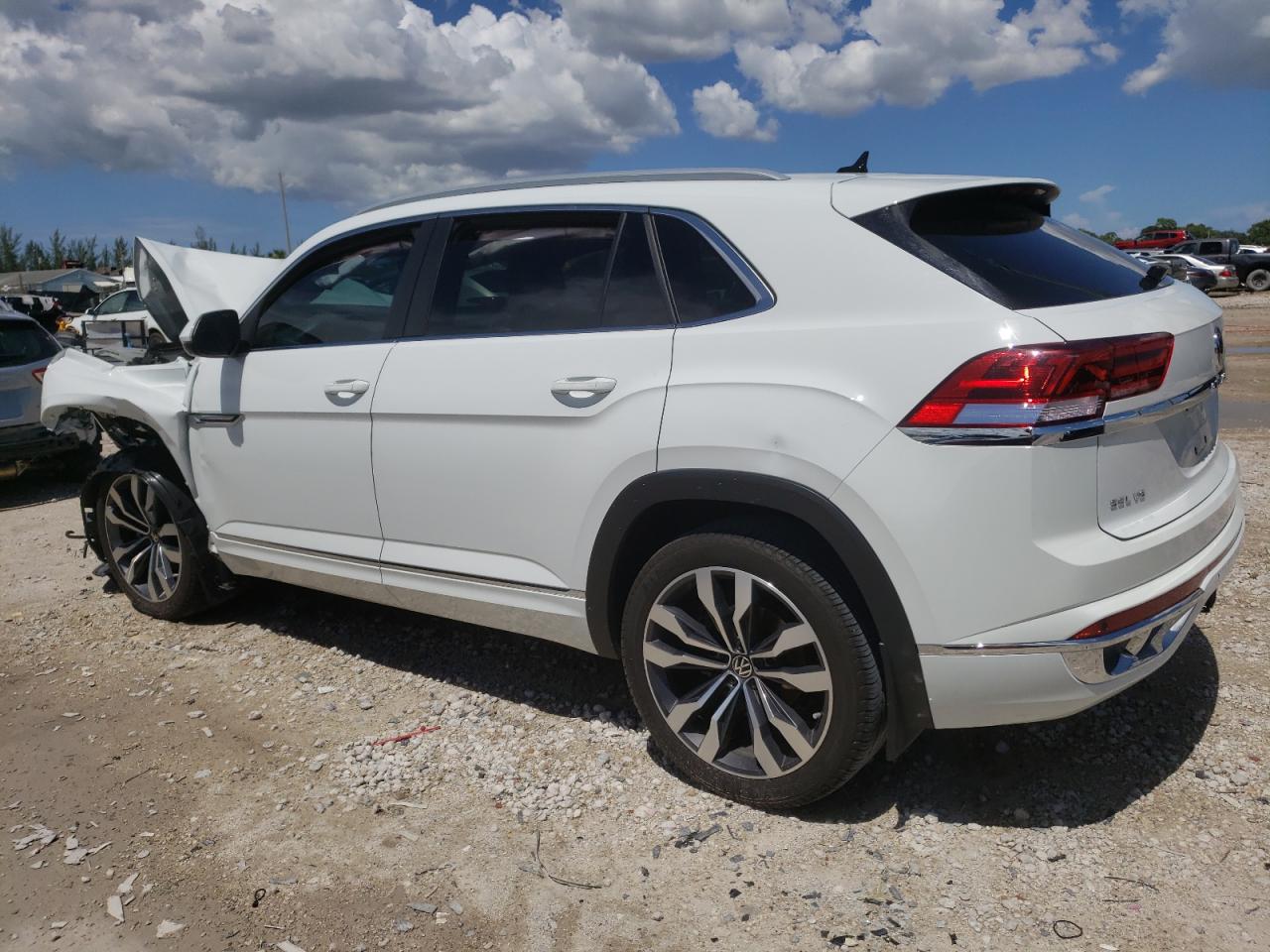1v2ce2ca9mc236440 1V2CE2CA9MC236440 2021 Volkswagen Atlas Cross Sport Sel R-Line