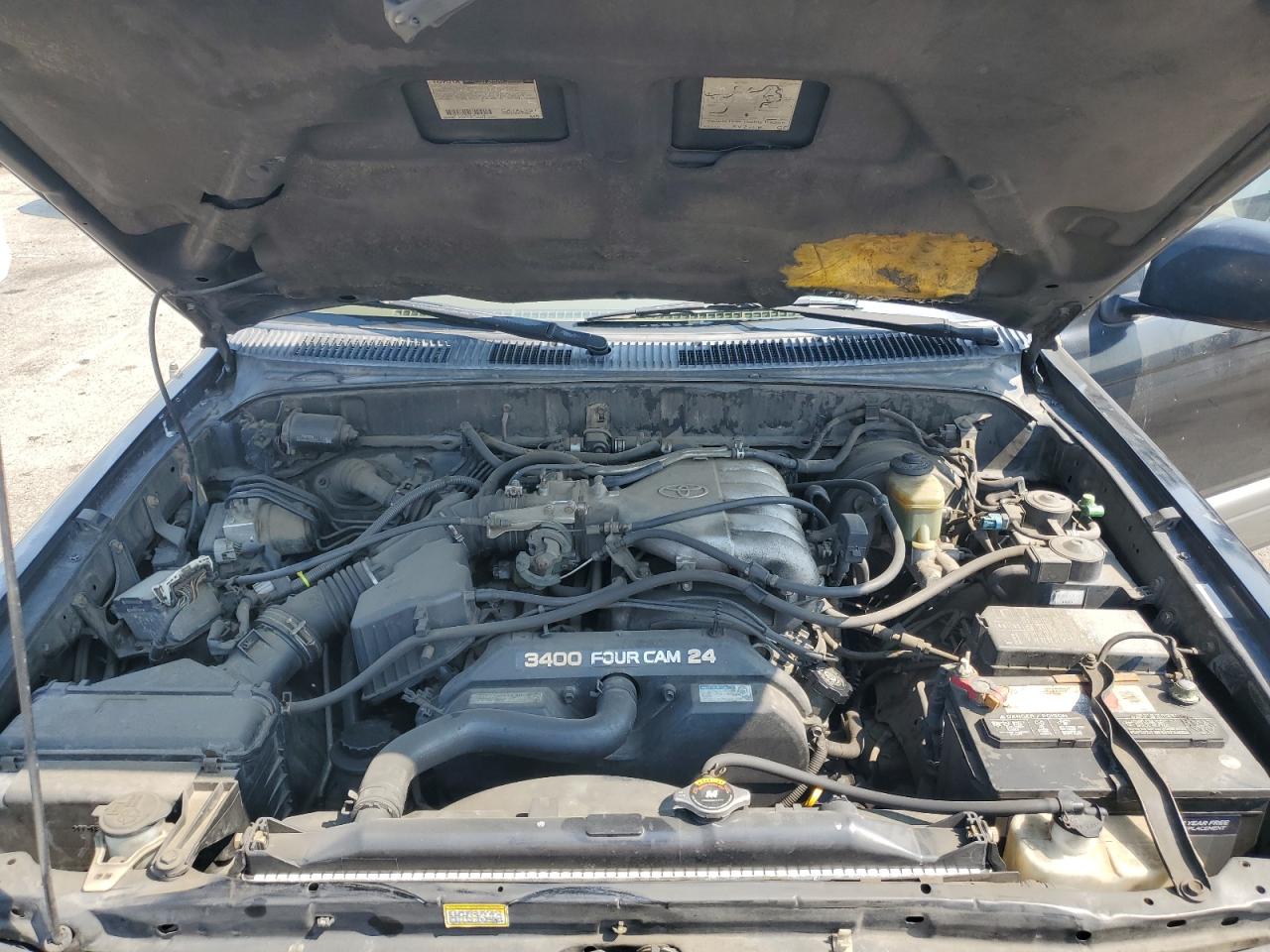 2000 Toyota 4Runner Limited VIN: JT3GN87R3Y0138716 Lot: 64700255