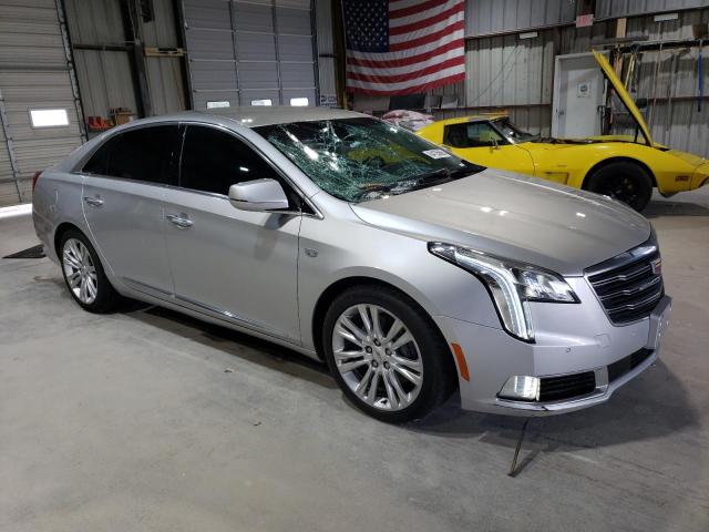  CADILLAC XTS 2018 Silver