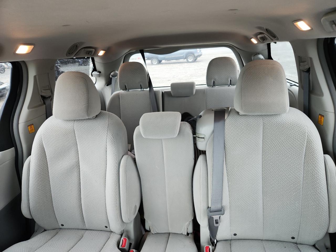 2011 Toyota Sienna Le VIN: 5TDKK3DC6BS085323 Lot: 65265505