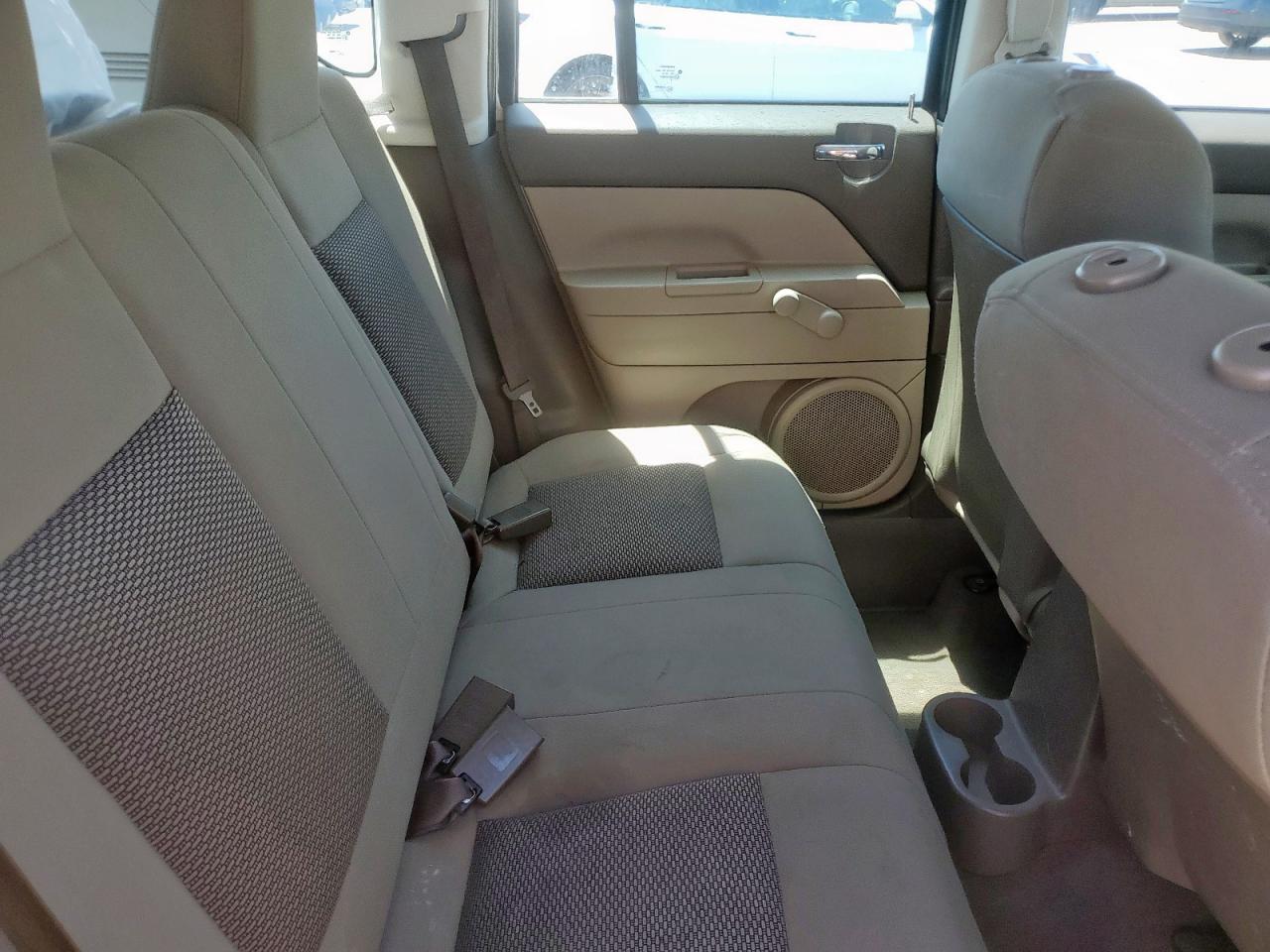 2008 Jeep Compass Sport VIN: 1J8FT47W68D706535 Lot: 64129965