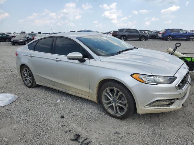  FORD FUSION 2017 Серебристый