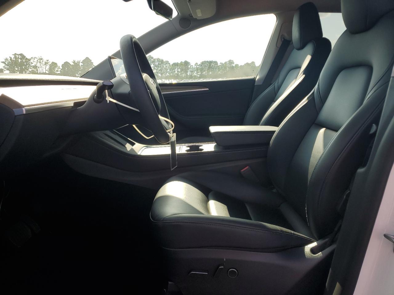 2023 Tesla Model Y VIN: 7SAYGDEE2PA039968 Lot: 60979735