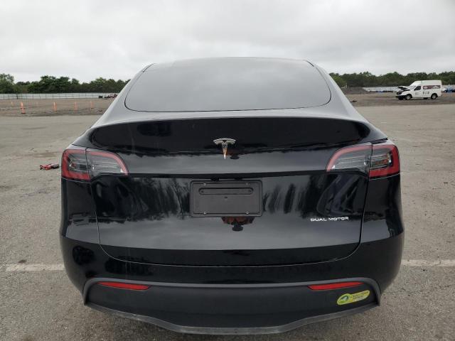  TESLA MODEL Y 2024 Czarny