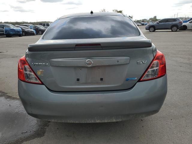  NISSAN VERSA 2014 Szary