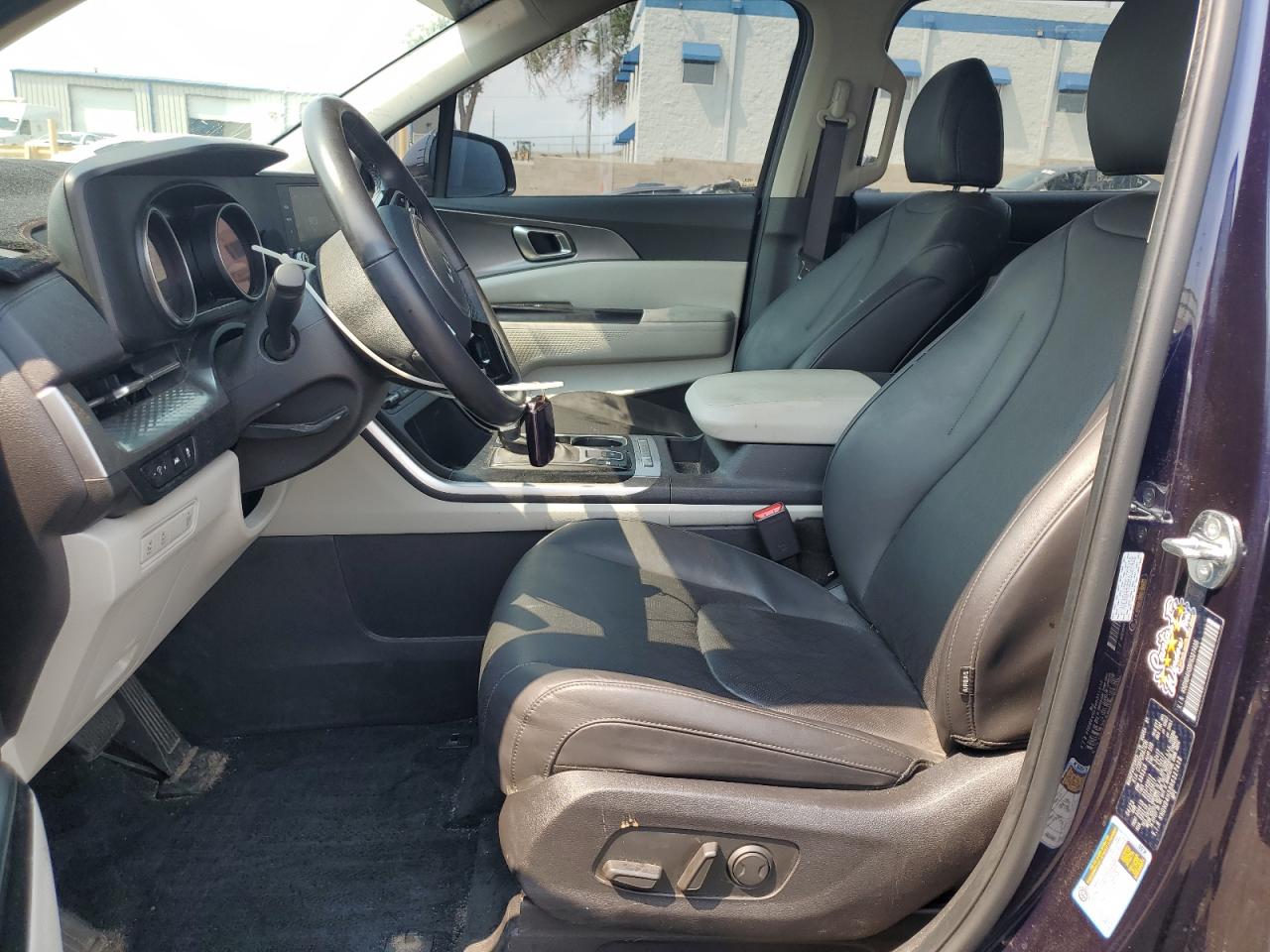 2024 Kia Carnival Lx VIN: KNDNB4H38R6327438 Lot: 64689695