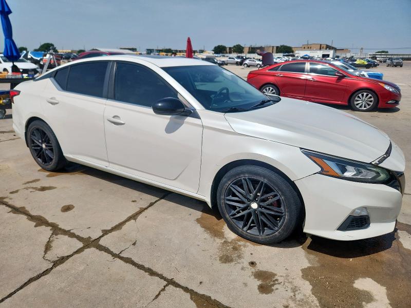  NISSAN ALTIMA 2019 Белы