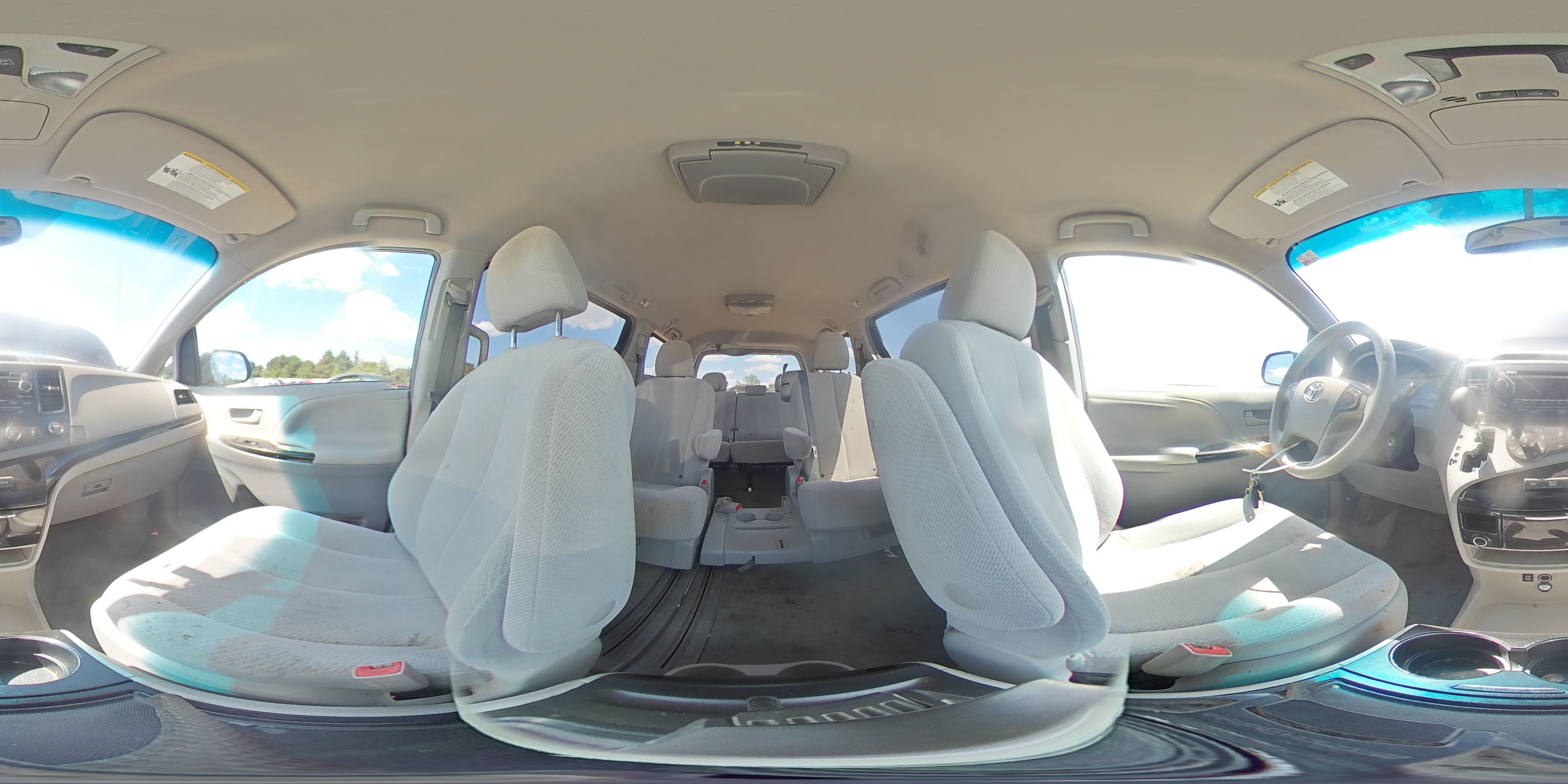2012 Toyota Sienna Le VIN: 5TDKK3DC0CS223181 Lot: 62888045