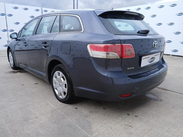 2009 TOYOTA AVENSIS T2