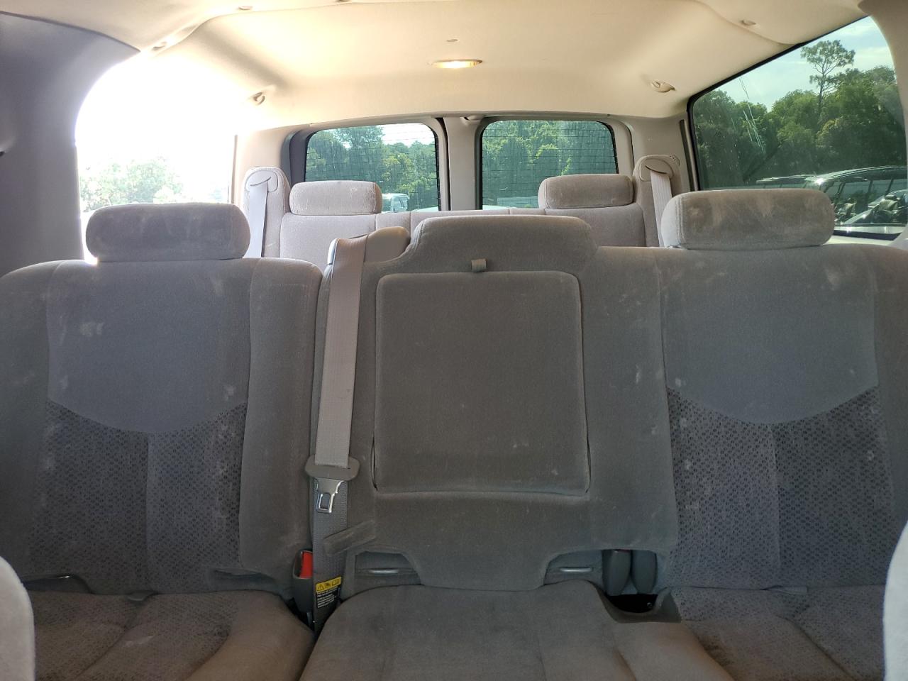 2004 Chevrolet Suburban C1500 VIN: 1GNEC16T14J184294 Lot: 63513975