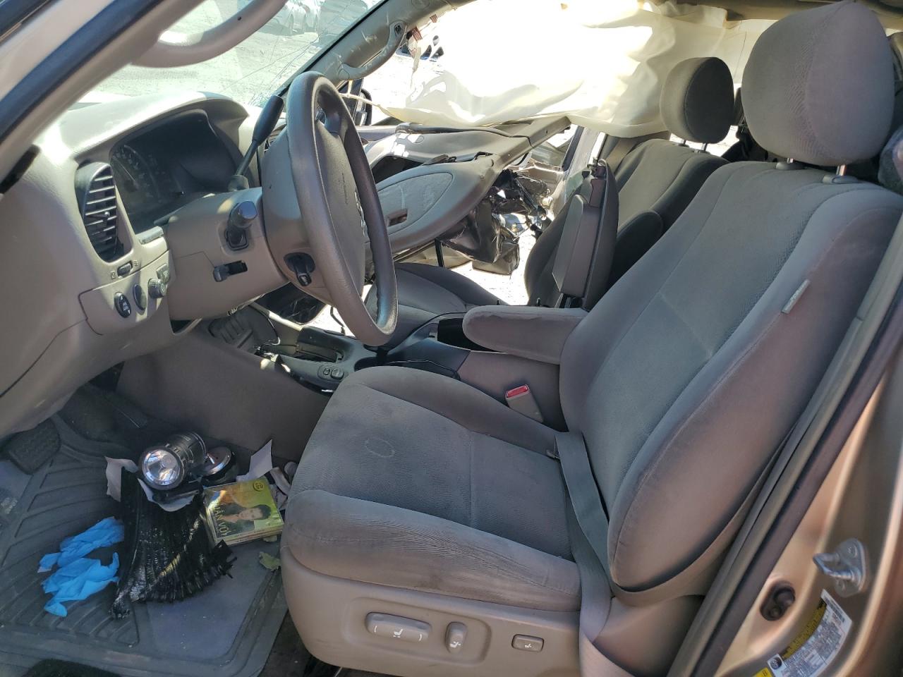 2005 Toyota Sequoia Sr5 VIN: 5TDBT44A65S257758 Lot: 64330845