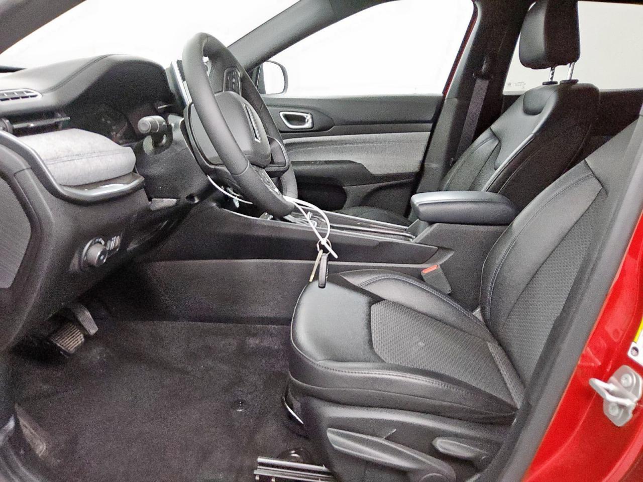 2025 Jeep Compass Latitude VIN: 3C4NJDBN2ST524971 Lot: 64694645