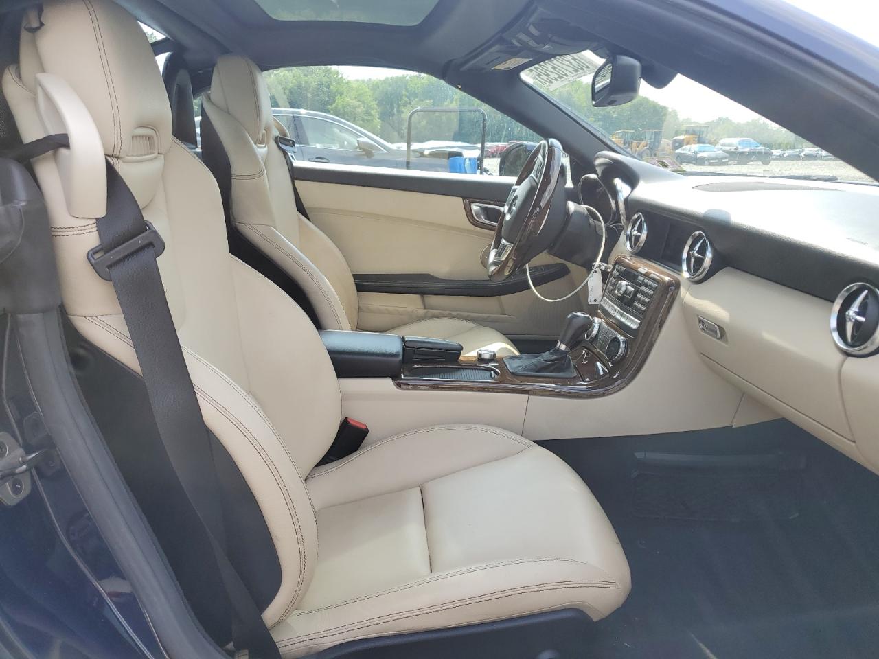 2014 Mercedes-Benz Slk 350 VIN: WDDPK5HA4EF080464 Lot: 63276295