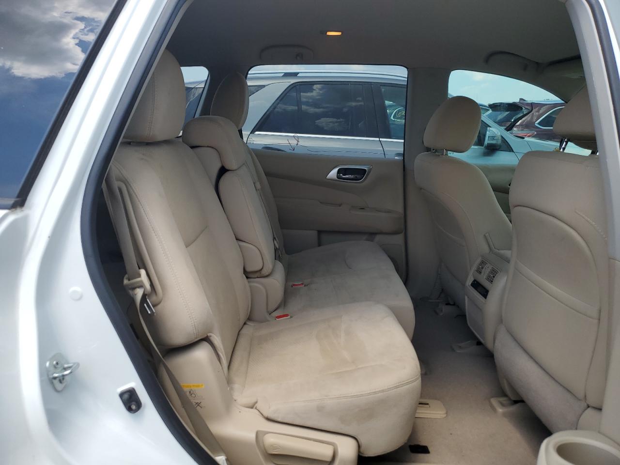 2014 Nissan Pathfinder S VIN: 5N1AR2MN8EC639028 Lot: 62950385