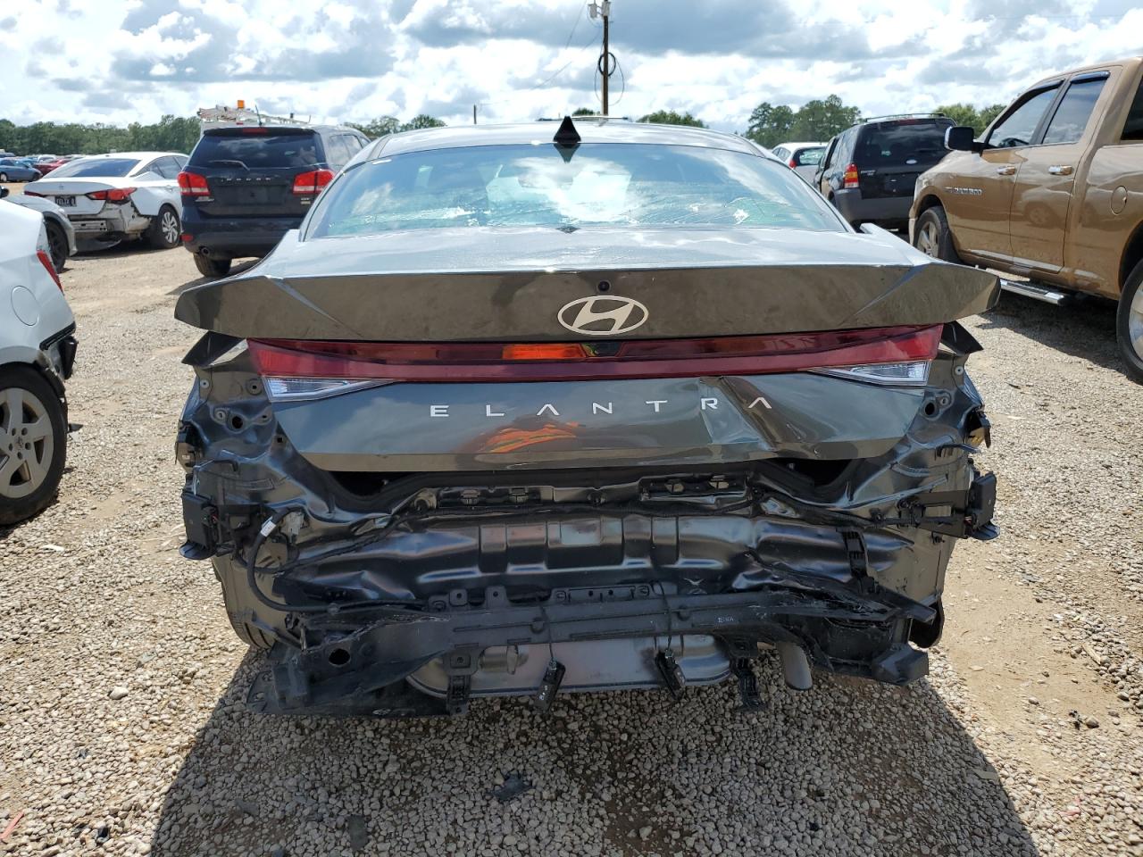 2024 Hyundai Elantra Sel VIN: KMHLM4DG7RU706383 Lot: 64791205