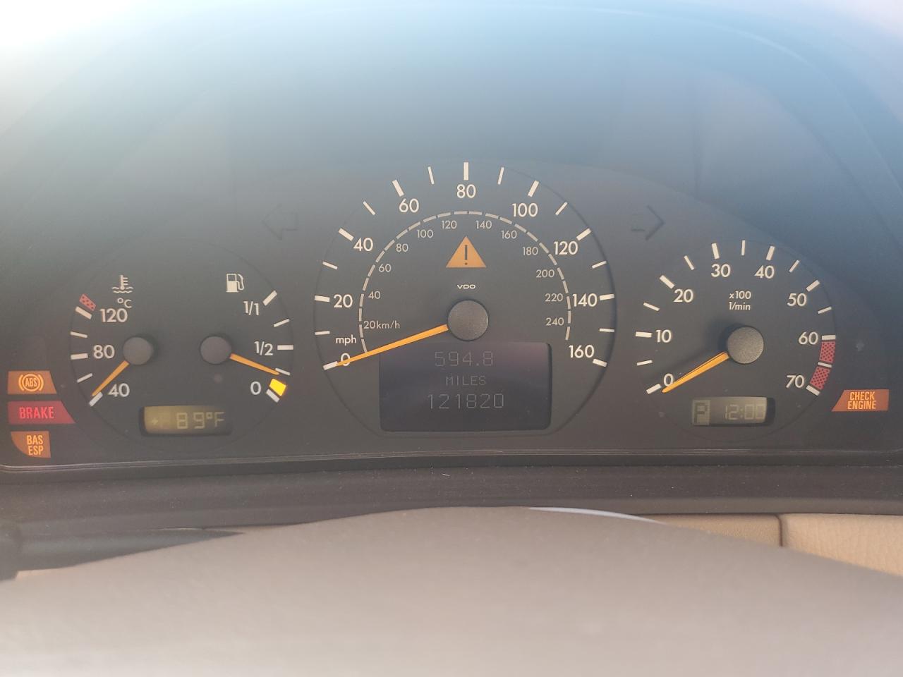 2000 Mercedes-Benz E 320 4Matic VIN: WDBJH82J2YX029602 Lot: 63522635
