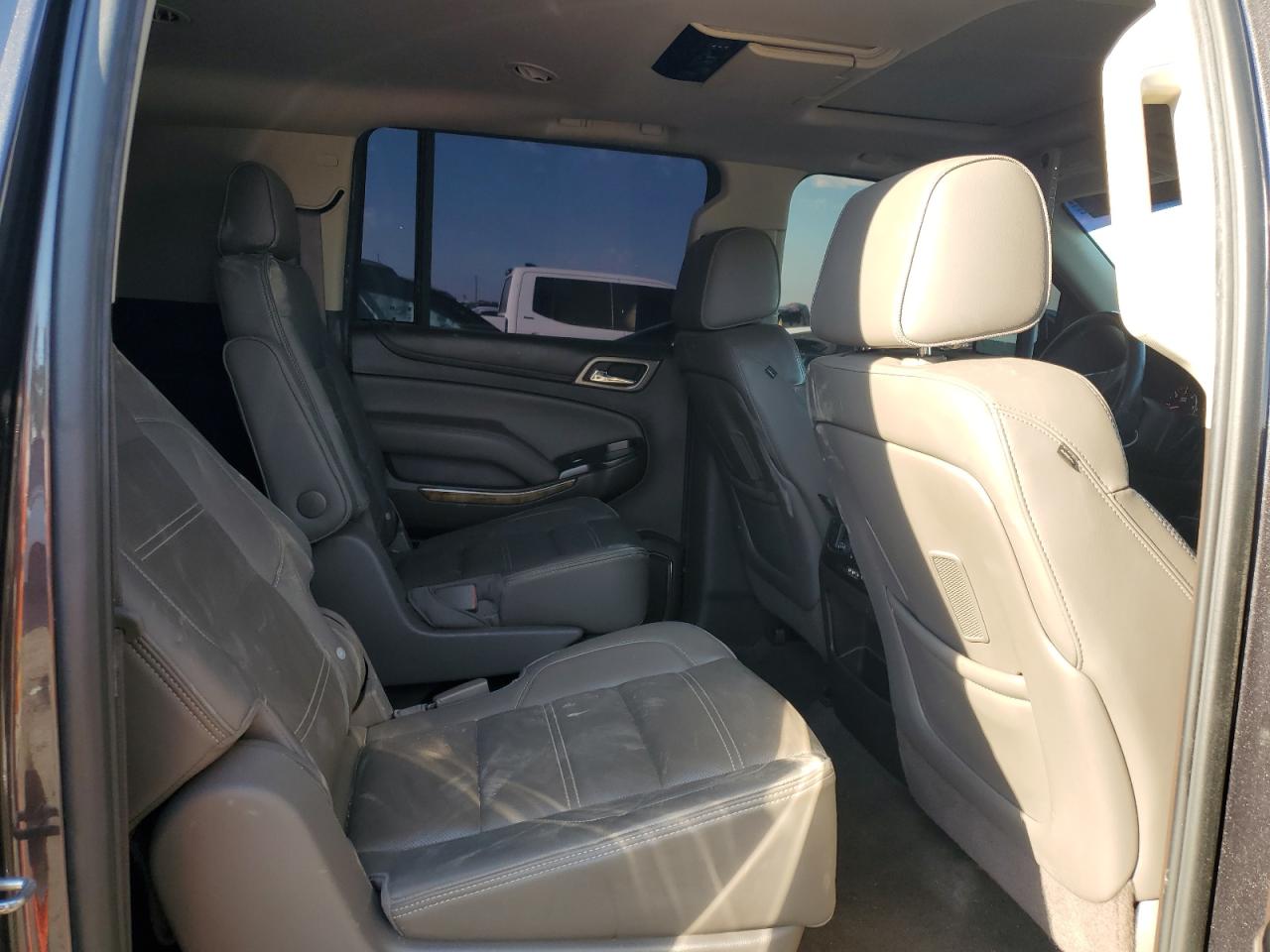 2016 GMC Yukon Xl Denali VIN: 1GKS2HKJ5GR438515 Lot: 64215465