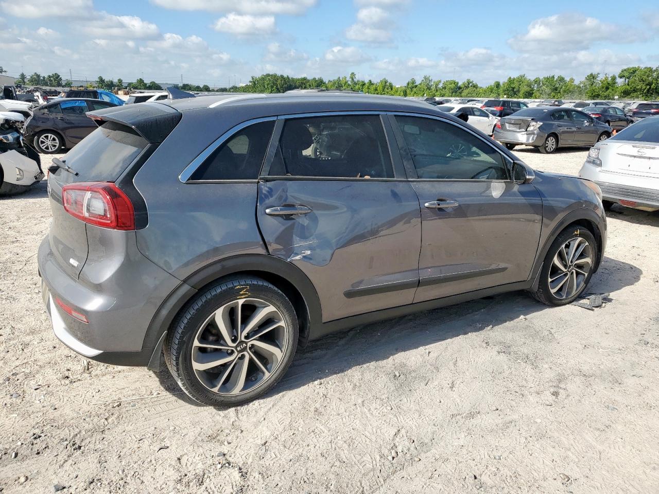 kndce3lc6j5123991 KNDCE3LC6J5123991 2018 Kia Niro Touring