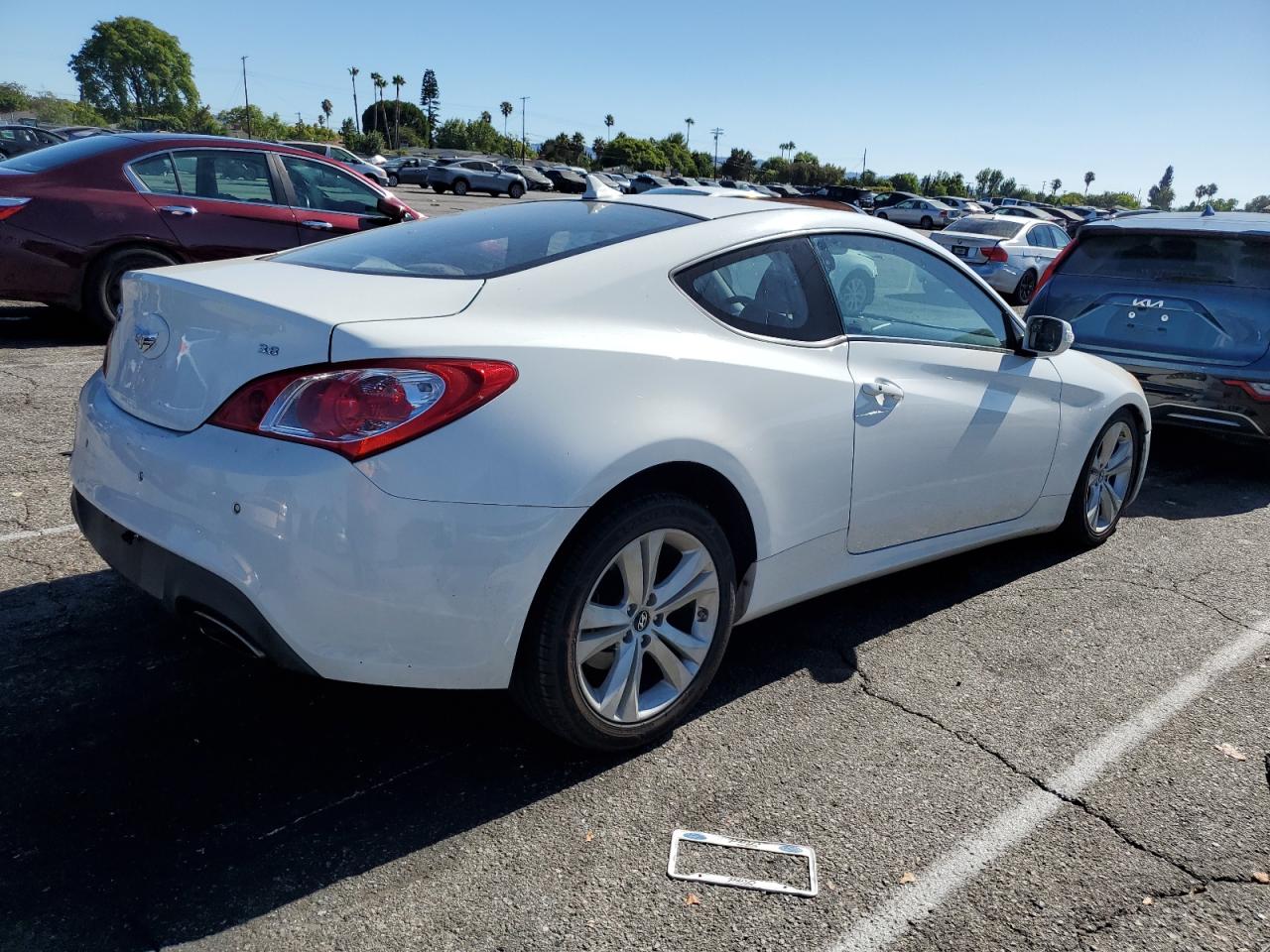 2010 Hyundai Genesis Coupe 3.8L VIN: KMHHU6KH6AU011488 Lot: 66511755