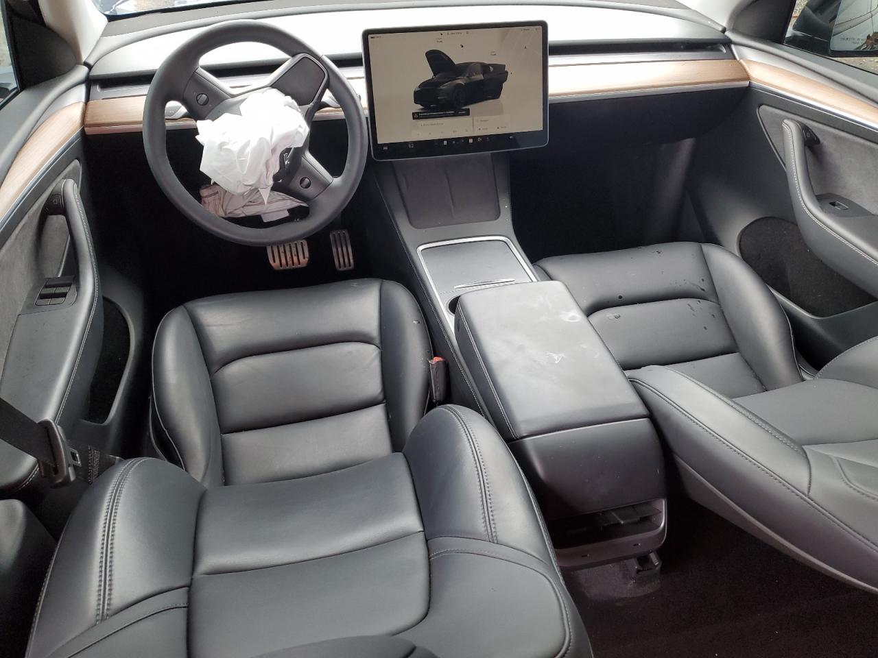 2024 Tesla Model Y VIN: 7SAYGDEF7RF045702 Lot: 63604495