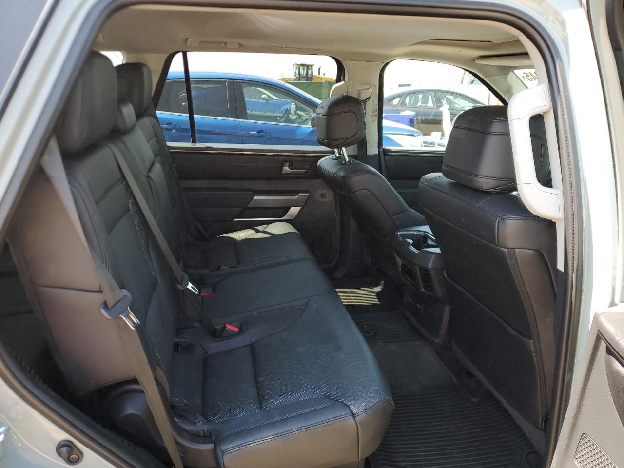 2024 Toyota Sequoia Sr5 VIN: 7SVAAABA4RX040184 Lot: 64586045