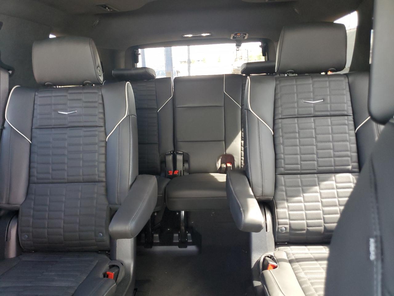 2025 Cadillac Escalade Sport Platinum VIN: 1GYS9GRL3SR210461 Lot: 65266225