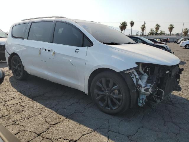  CHRYSLER PACIFICA 2018 White