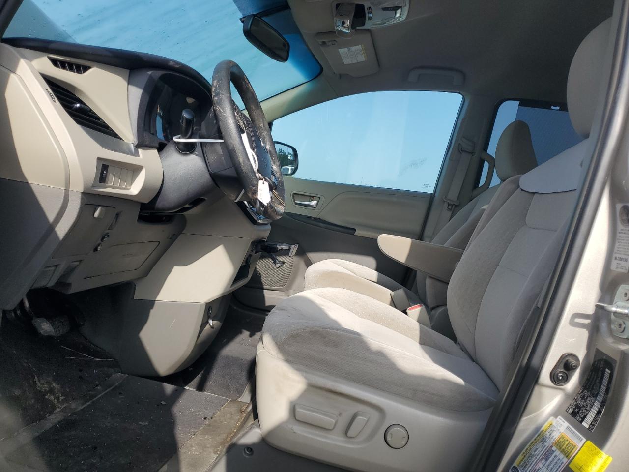 2015 Toyota Sienna Le VIN: 5TDKK3DC2FS578292 Lot: 64128065